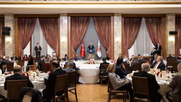 TBMM Başkanı Kurtulmuş, gazetecilerle iftar programında bir araya geldi