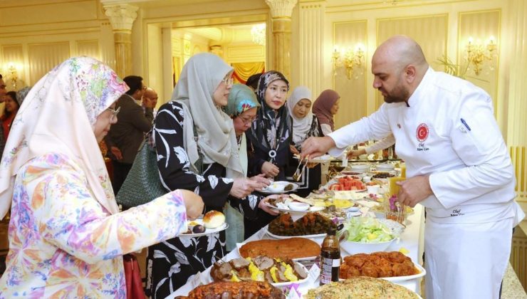 Brune Sultanlığı’nda ‘Dünya Kahvaltı Günü’nde Türk kahvaltısı tanıtıldı