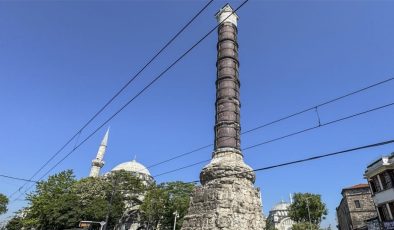 İstanbul’un tarihine tanıklık eden Çemberlitaş sütunu 1700 yıldır ayakta