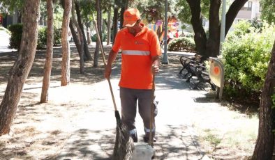 Para dolu çanta buldu! Polise teslim etti