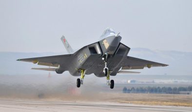 5 ülke peşinde, KAAN içinde müjdeyi verdi! İşte F-22’den üstün olan özelliklerinden biri..
