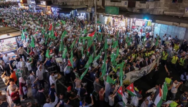 İsrail’de protesto: Yüzlerce kişi sokaklara döküldü