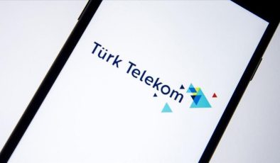 Türk Telekom, deprem bölgesindeki kadınlara dijital pazarlama becerisi kazandırıyor