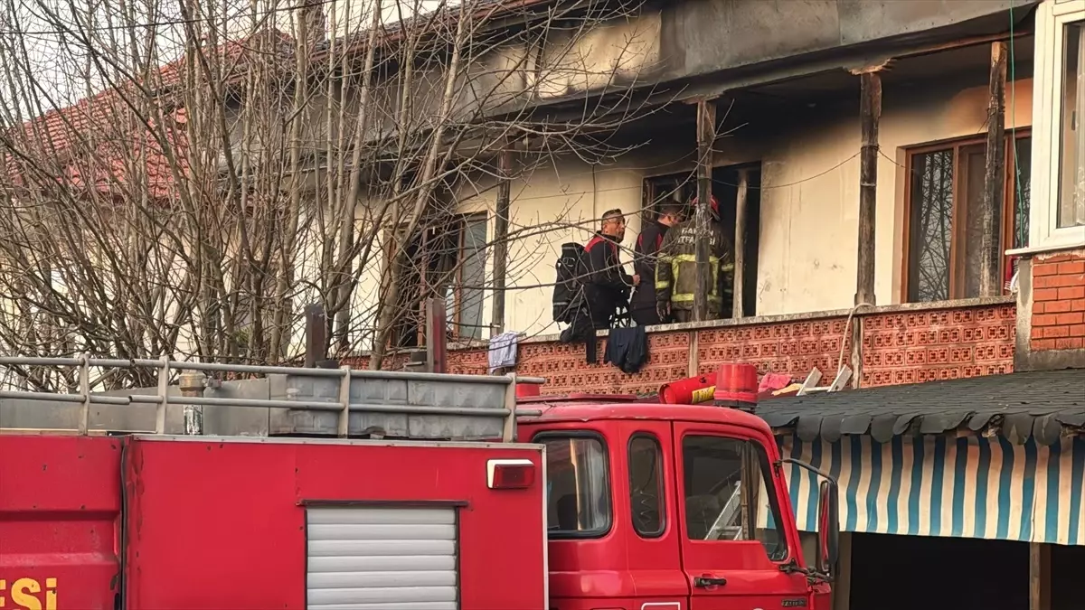 Bartın’da Yangın: 2 Ev Hasar Gördü